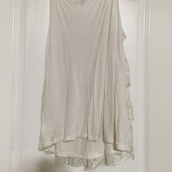 Charlotte Russe Ruffle Tank Top - Picture 4 of 4